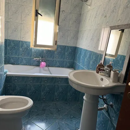 2 Bedroom Apartment *